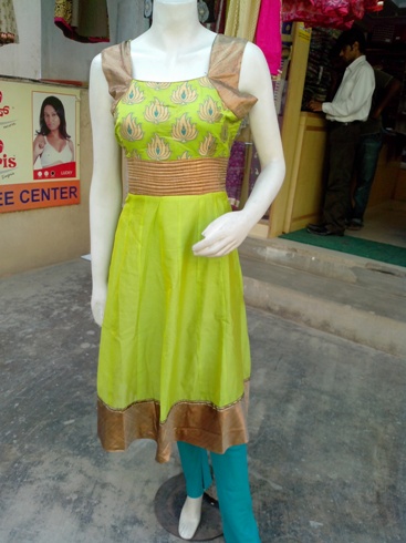Ladies Designer Sarees shop in Hoysala Nagar