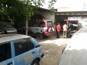Car Service Station in Byrathi
