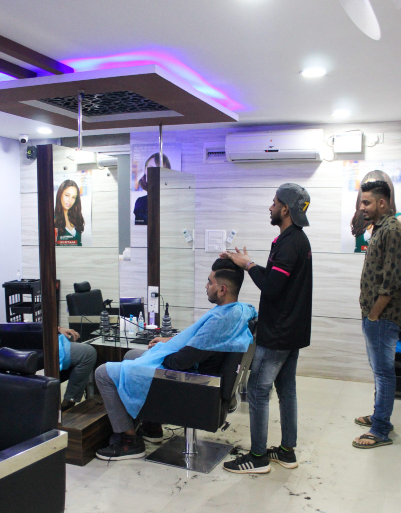 unisex salon in horamavu main road near bbmp office, near agara lake and essar petrol pump